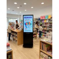 Tótem doble no táctil para interior